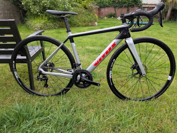 Vitus Venon - Carbon - Shimano 105 - 52cm