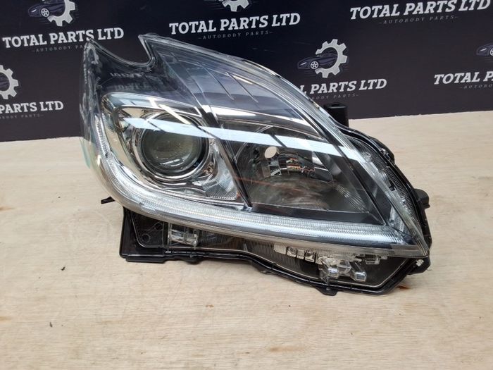 Toyota prius 2012-15 headlight