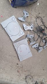 2.No play station 1s