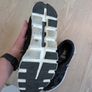On cloud uk 7.5 black runners Image 3