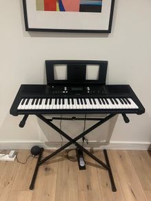 Yamaha PSR E373 Keyboard