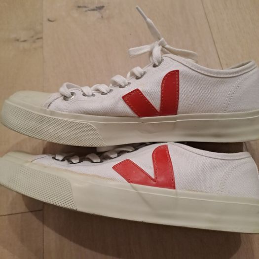 Veja wata trainers