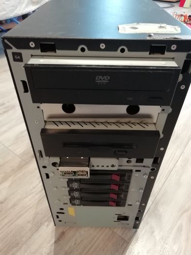 Vintage HP Proliant ML310 G4