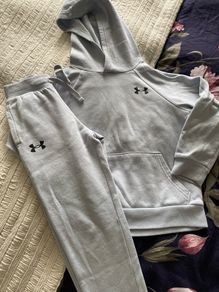 Under Armour tracksuit size JXS