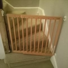 baby extendable stair gate