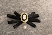 Cameo brooch