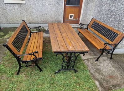 Cast iron Garden table and 2 bench