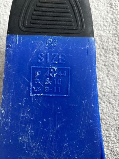 Speedo Swimming Fins for adults size 42-44 with googles