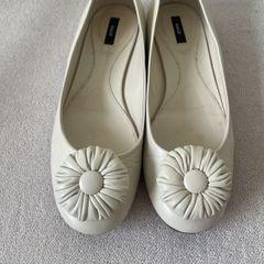 BALLY cream leather ladies shoes size 39 Uk 6.5