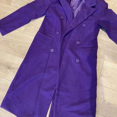 Coat size 6-8 like new