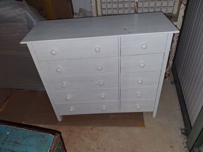 furniture - beautiful set of bedroom drawers