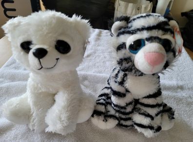 Aurora Dreamy Eyes Snow Leopard and Polar Bear Brand New Soft Toy Plush Teddy Bear