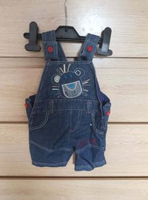 3/6 months dungarees never worn