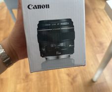 canon EF 85mm f/1.8 USM