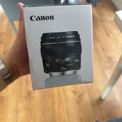 canon EF 85mm f/1.8 USM