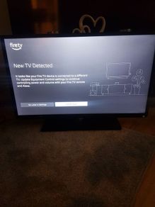 Tv- 40" Smart Tv In Perfect Working Order. Can Be Seen Working. Supports All Fittings And Media. Need Gone Before Weekend So Will Accept A Genuine Cash Offer