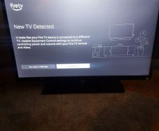 Tv- 40" Smart Tv In Perfect Working Order. Can Be Seen Working. Supports All Fittings And Media.