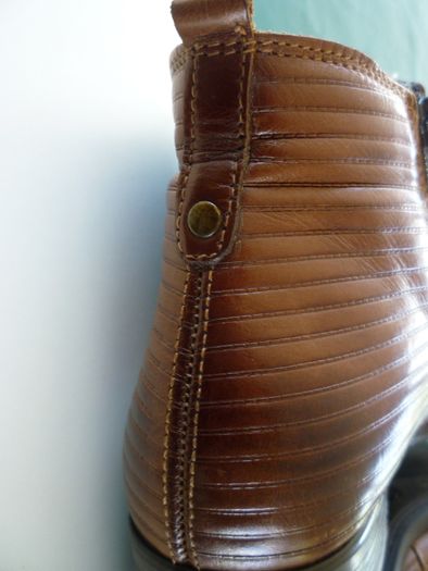 Brown Leather Chelsea Ladies Boots.  Side Zip. Colour Saddle Brown. Brand Ellen Blake.  Size Uk 6 / Eu 39.   In Very Good Condition. Quality Leather