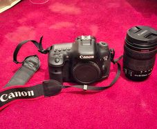 Canon 7D Mark II Semi-Pro DSLR + Lens & Accessories