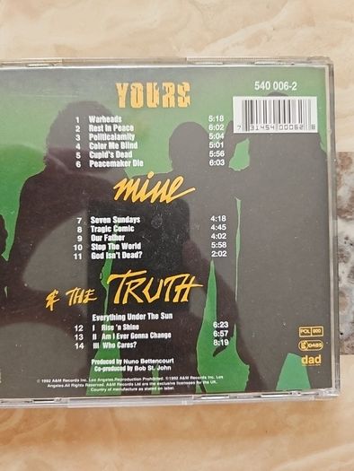 Extreme CD - III Sides To Every Story