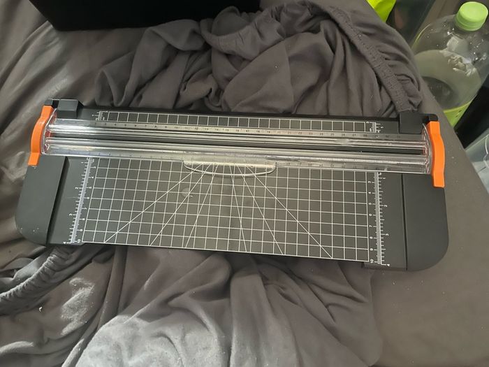 Paper Cutter