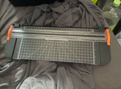 Paper Cutter