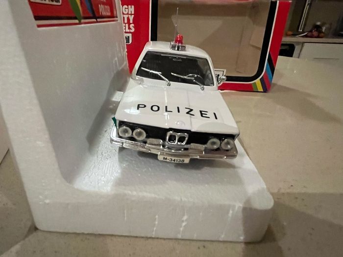 BMW Serie 5 German police 1/24 rare NIB