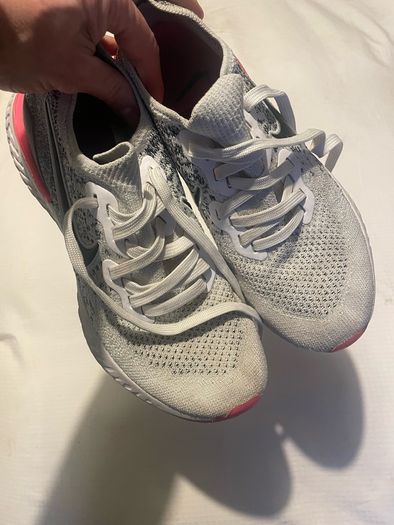 nike runners 2 pairs