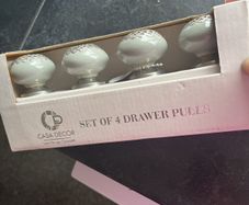 Drawer pulls