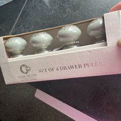 Drawer pulls