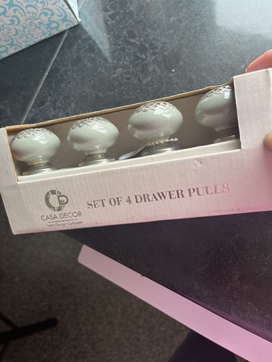 Drawer pulls