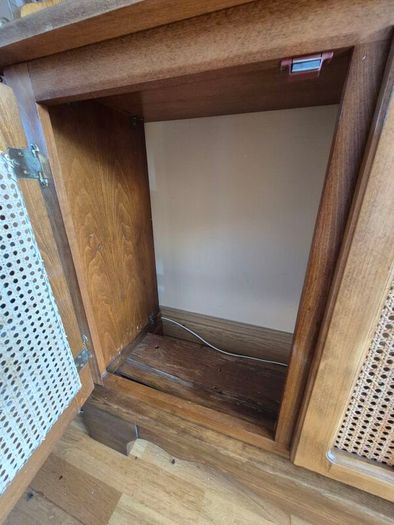display cabinet