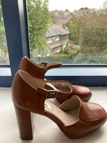 Clarks tan leather Platform Mary Jane shoes
