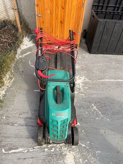 Bosch electric lawnmower