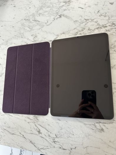 Apple iPad Air 5th Gen 2022 Starlight 256GB