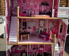 dolls house