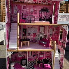 dolls house