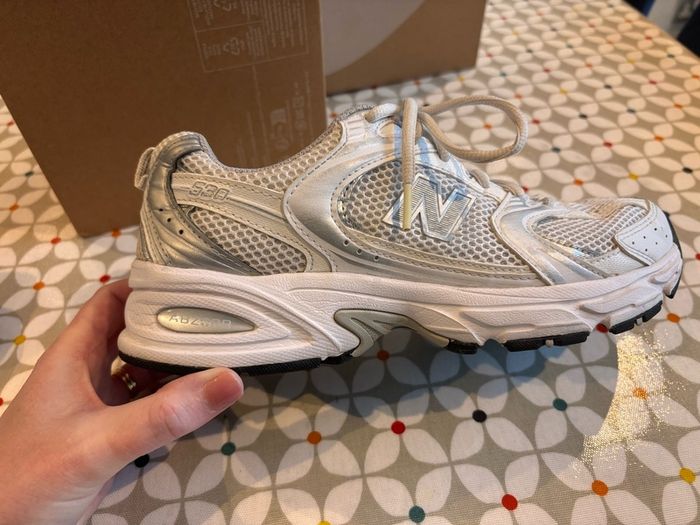New Balance, size 6