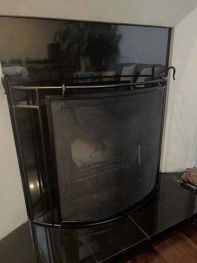 Fire screen