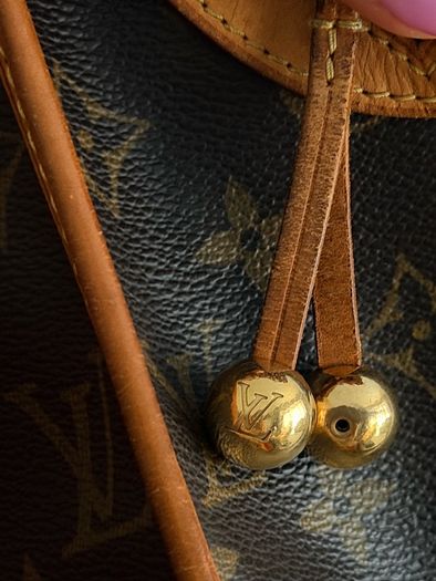 Louis Vuitton Popincourt Authentic