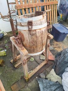Butter churn
