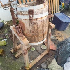 Butter churn