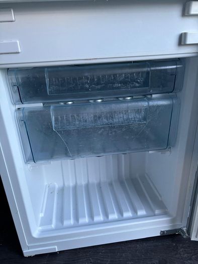 Bosch integrated fridge freezer