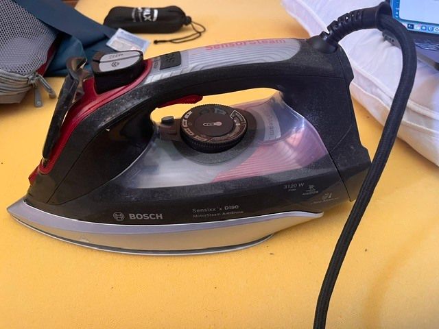 Bosch DI90 MotorSteam AntiShine Iron