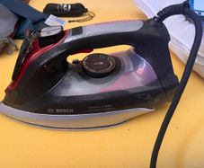 Bosch DI90 MotorSteam AntiShine Iron