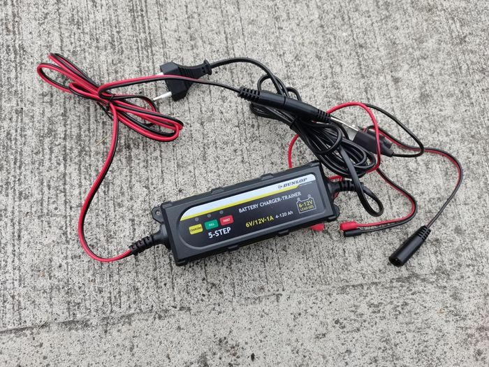 battery charger Trainer