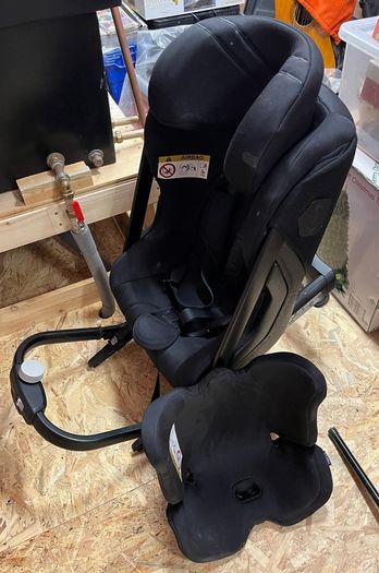 Axkid One Car Seat