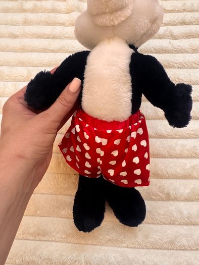 Vintage Looney Tunes Pepe Le Pew Skunk Plush Red Heart Boxers 1997 approx. 35 cm. Please see photos
