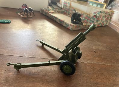 Vintage Britains World War Two Artillery Guns