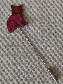 Hat pin